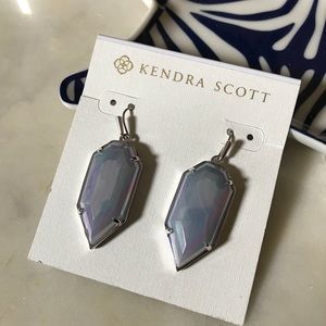 Kendra Scott Iridescent Palmers